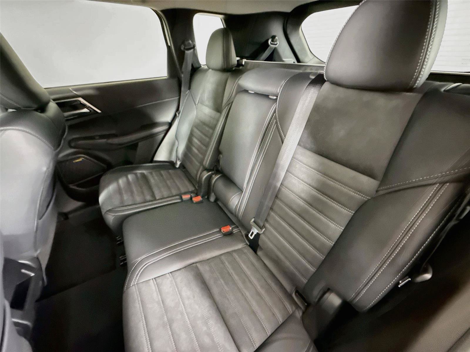 New 2026 Mitsubishi Outlander SE FWD image 15