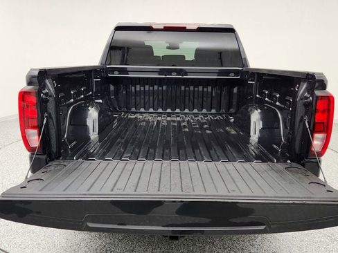 Used 2025 GMC Sierra 1500 Elevation image 21
