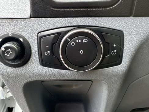 Used 2019 Ford Transit 150 130 Low Roof RWD image 27