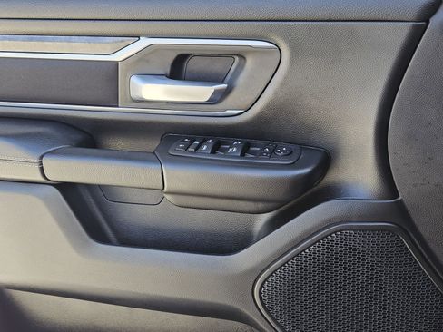 Used 2024 RAM 1500 Lone Star image 29