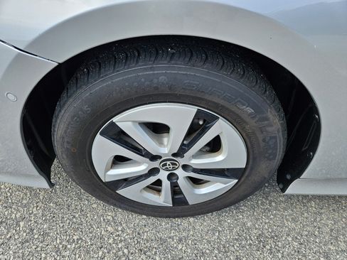 Used 2018 Toyota Prius Four w/ Advanced Technology Package FWD image 7