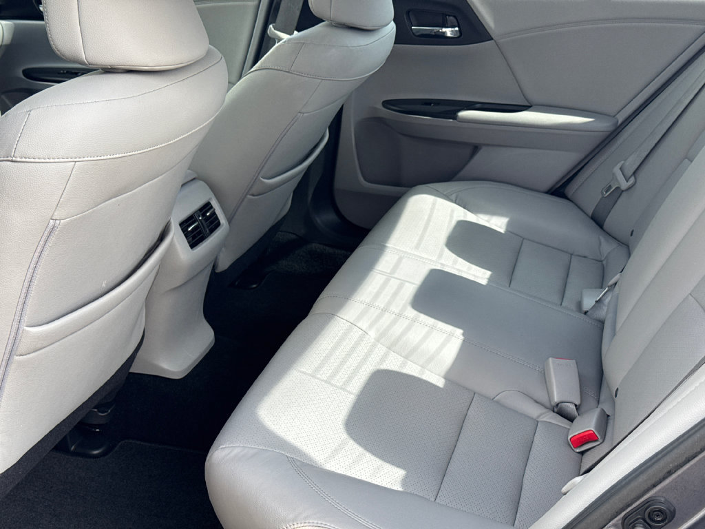 Used 2015 Honda Accord EX-L image 22