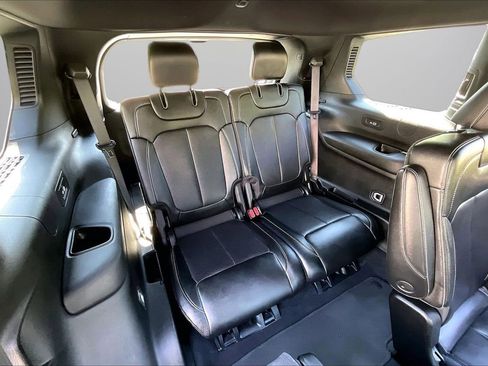 Used 2024 Jeep Grand Cherokee L Limited w/ Luxury Tech Group II image 27