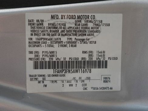 Used 2010 Ford Focus SE image 7