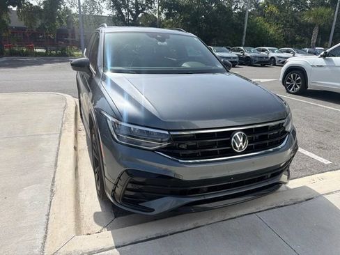 Used 2023 Volkswagen Tiguan SE R-Line FWD image 4