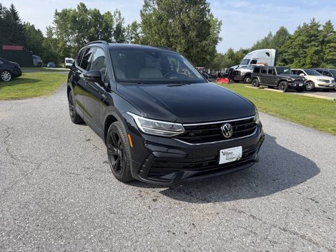 Used 2023 Volkswagen Tiguan SE R-Line AWD/4WD image 7