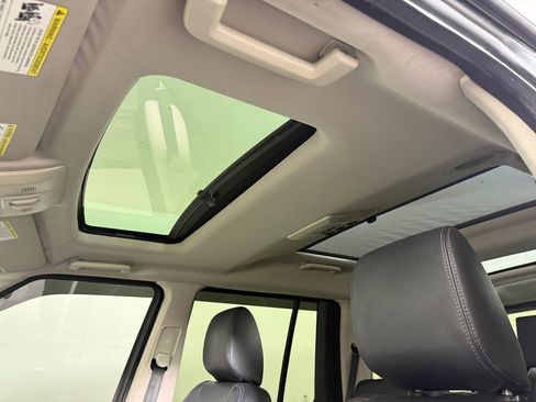 Used 2016 Land Rover LR4 HSE image 14