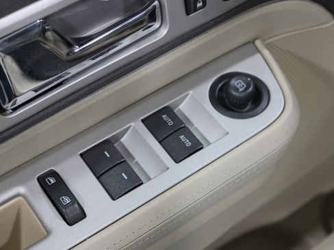 Used 2008 Lincoln MKX AWD image 7