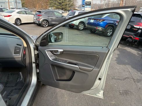 Used 2011 Volvo XC60 3.2 image 43