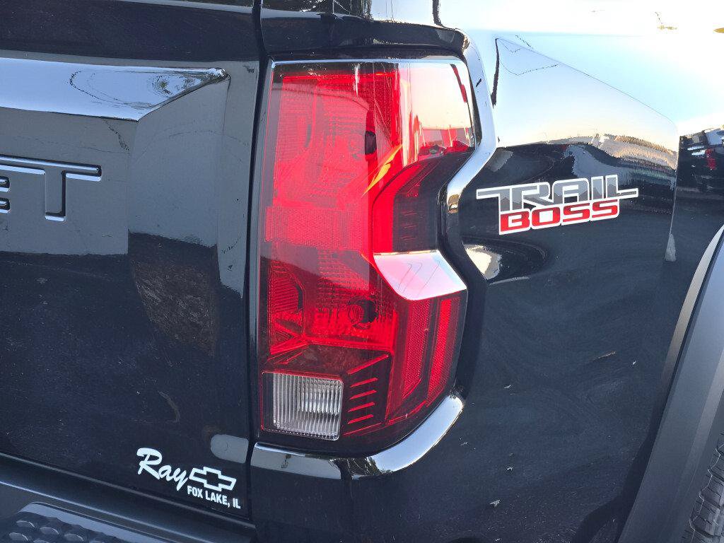 New 2026 Chevrolet Colorado Trail Boss AWD/4WD image 16
