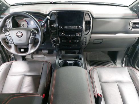 Used 2022 Nissan Titan PRO-4X w/ Pro-4x Convenience Package AWD/4WD image 9