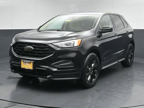 Certified 2024 Ford Edge SE w/ Black Appearance Package AWD/4WD image 3