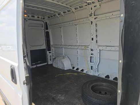 Used 2016 RAM ProMaster 2500 w/ Mopar Trailer Tow Group FWD image 15