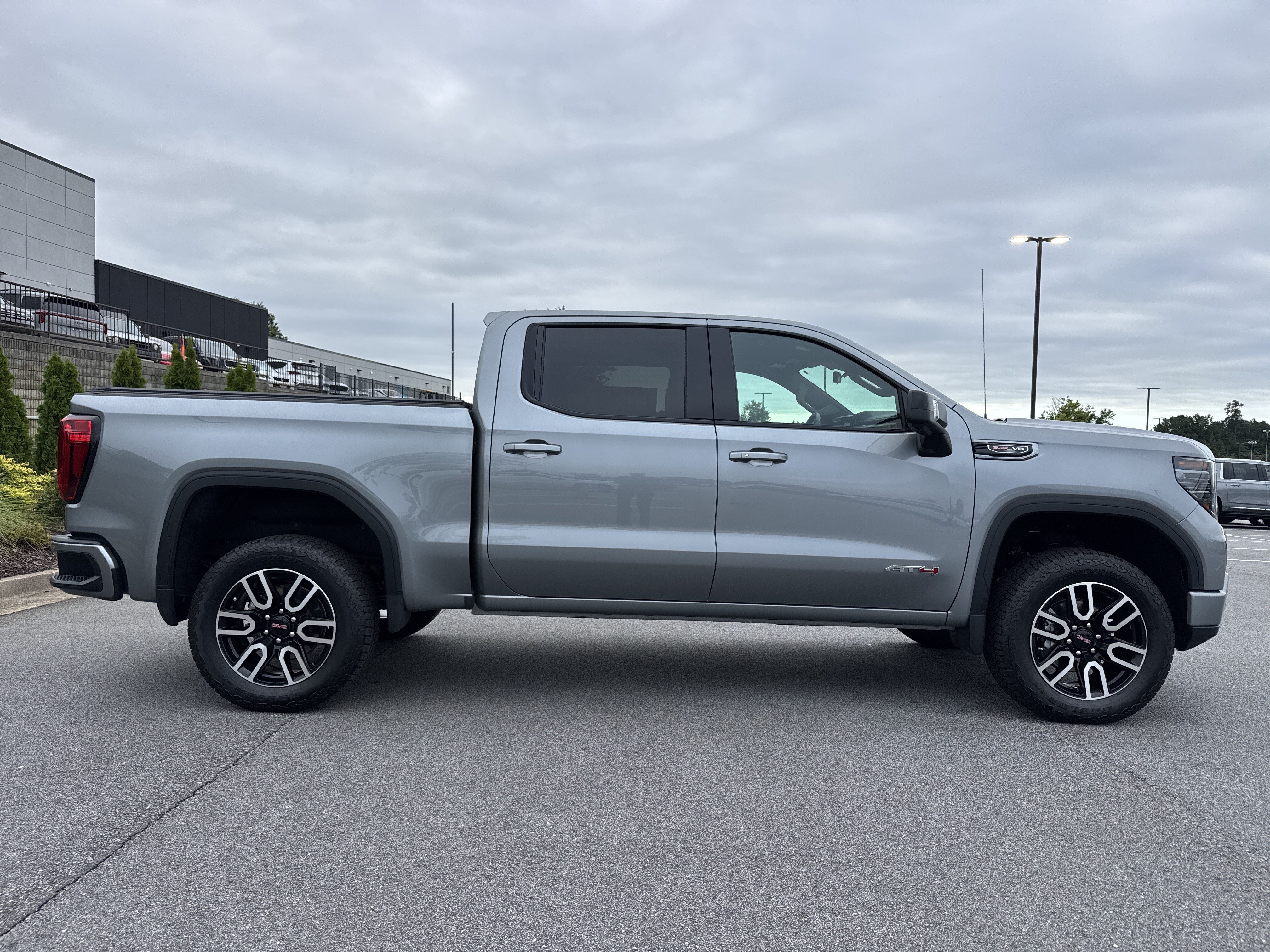 Used 2026 GMC Sierra 1500 AT4 w/ AT4 Premium Package AWD/4WD image 11