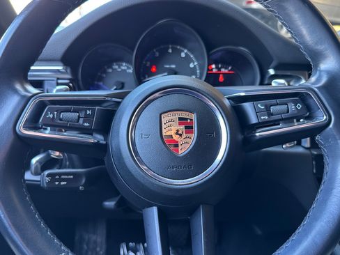 Used 2022 Porsche Macan AWD/4WD image 16