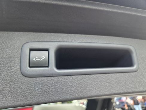 Certified 2026 Toyota Highlander XLE AWD/4WD image 12
