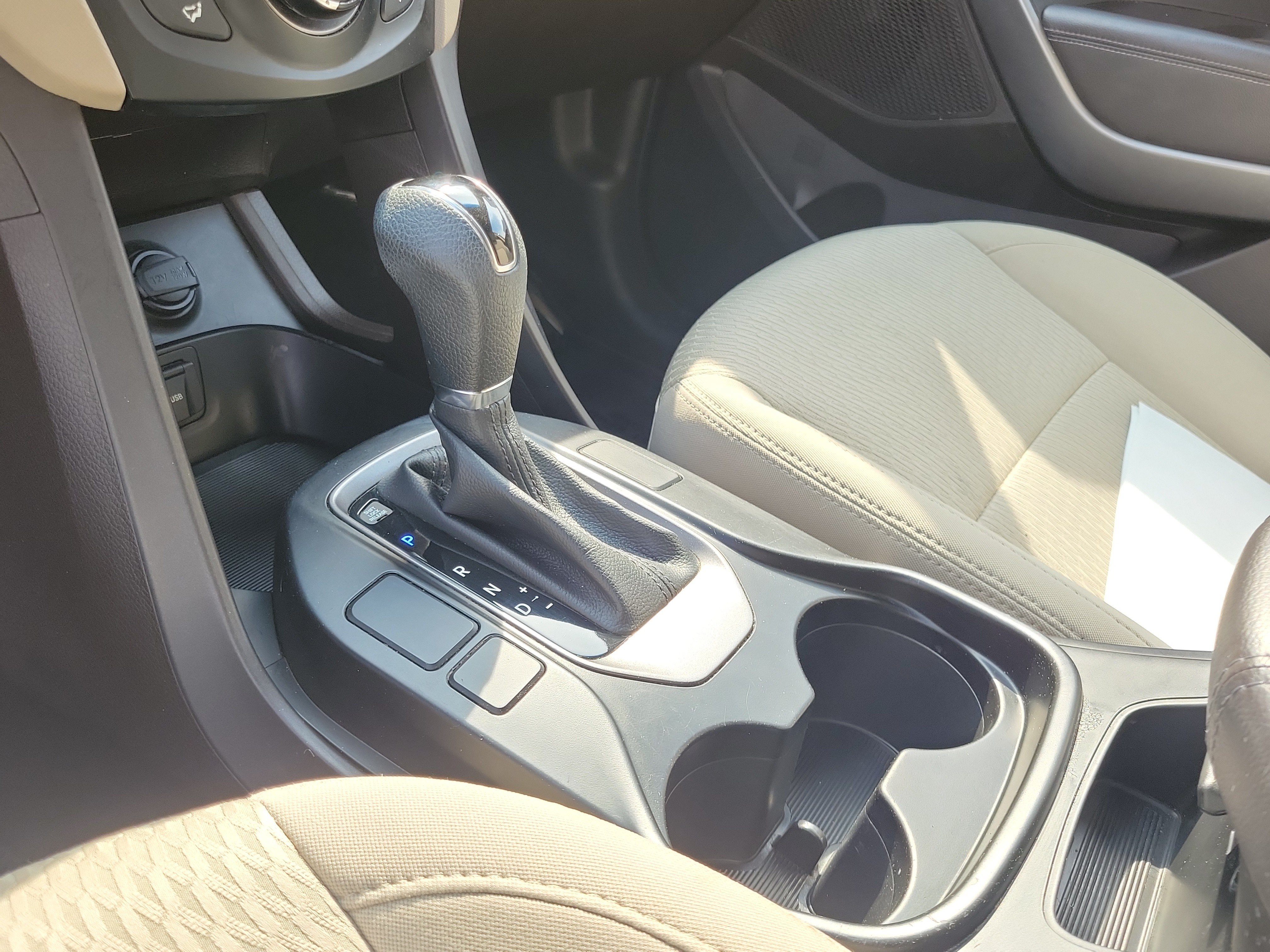 Used 2015 Hyundai Santa Fe Sport FWD image 29