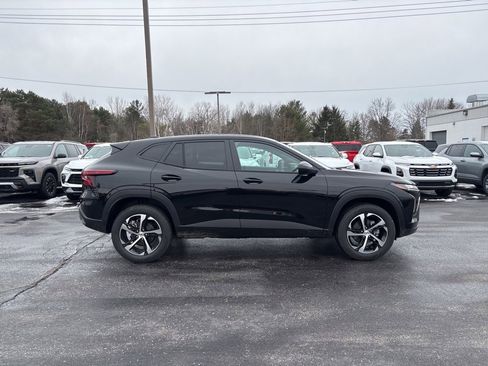 New 2026 Chevrolet Trax RS w/ Driver Confidence Package image 3
