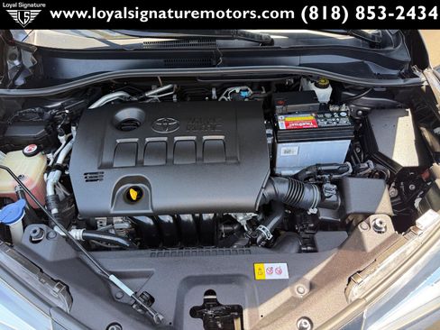 Used 2018 Toyota C-HR XLE FWD image 35