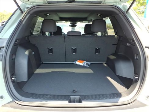 New 2026 Chevrolet Equinox LT w/ Safety and Technology Package FWD image 15