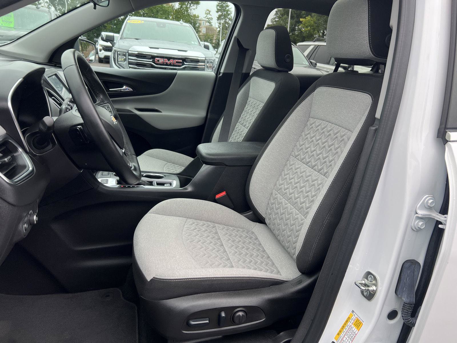 Used 2024 Chevrolet Equinox LT AWD/4WD image 10