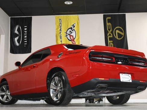 Used 2020 Dodge Challenger SXT image 86