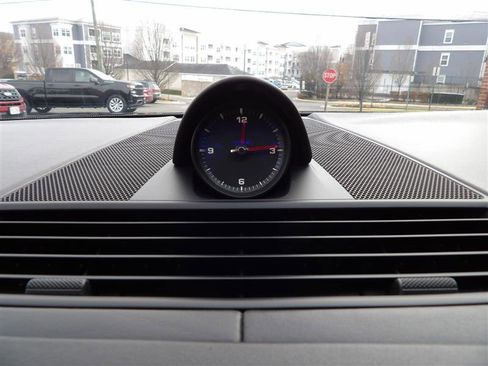 Used 2018 Porsche Panamera image 29