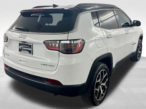 Used 2025 Jeep Compass Limited AWD/4WD image 9