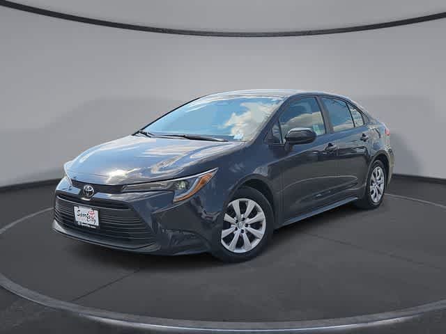 Used 2025 Toyota Corolla LE FWD image 1