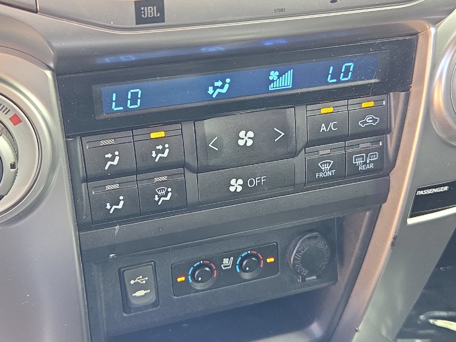 Used 2014 Toyota 4Runner 4WD image 22