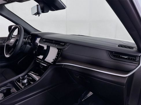 New 2026 Jeep Grand Cherokee Limited Reserve image 25