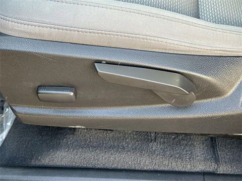 Used 2022 GMC Canyon Elevation Standard w/ Convenience Package image 30