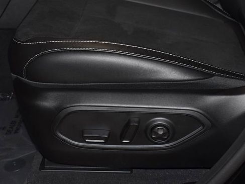 New 2025 Jeep Grand Cherokee Altitude image 11