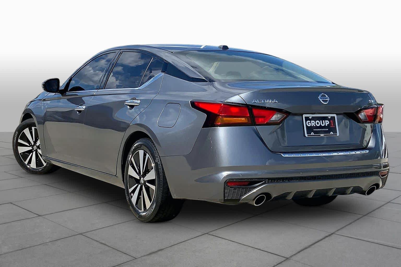 Used 2019 Nissan Altima 2.5 SV FWD image 12
