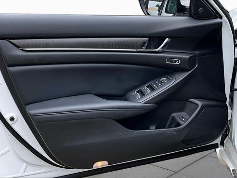Used 2022 Honda Accord Touring image 22