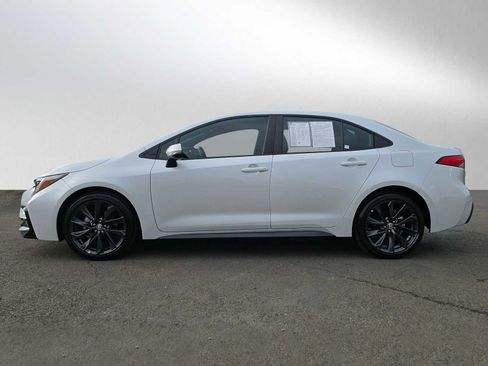 Used 2025 Toyota Corolla SE image 6