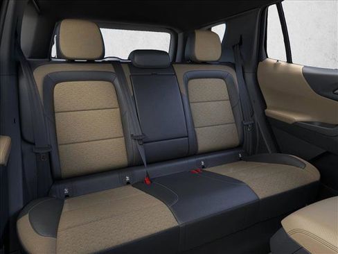 New 2026 Chevrolet Equinox ACTIV image 17