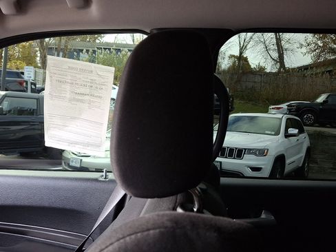 Used 2022 Dodge Durango SXT image 17