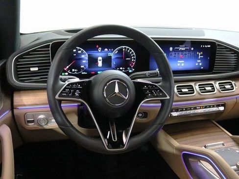 Used 2024 Mercedes-Benz GLE 450e 4MATIC w/ Driver Assistance Package image 18