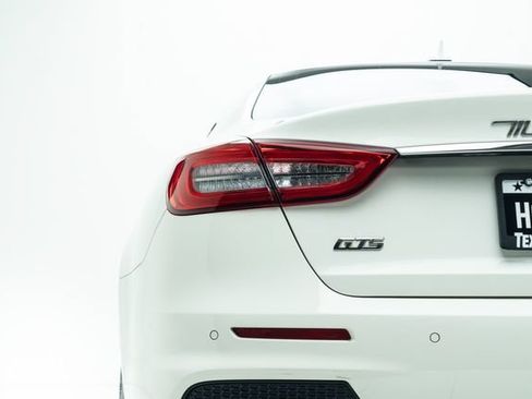 Used 2017 Maserati Quattroporte GTS GranSport RWD image 17