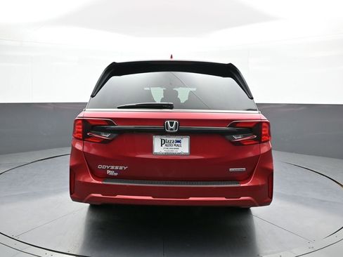 Certified 2025 Honda Odyssey Touring image 7