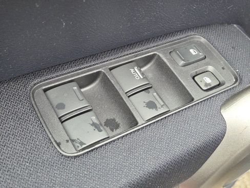 Used 2011 Honda CR-V SE image 20