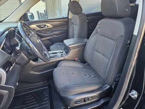 Used 2018 Chevrolet Traverse LT AWD/4WD image 11