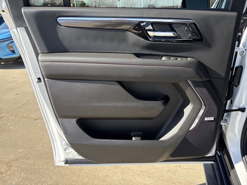 New 2026 Chevrolet Suburban RST w/ Advanced Technology Package image 16