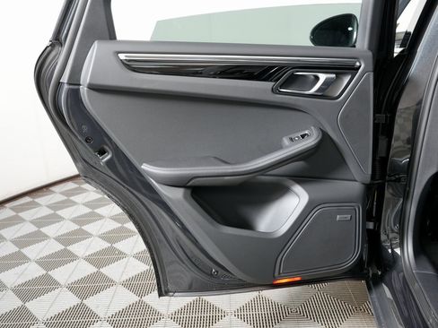 New 2026 Porsche Macan Turbo image 33