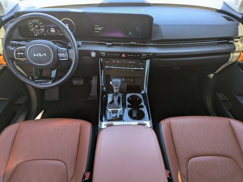 Certified 2024 Kia Carnival SX image 11