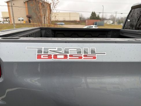 Used 2022 Chevrolet Silverado 1500 Custom Trail Boss w/ LPO, Dark Essentials Package image 12