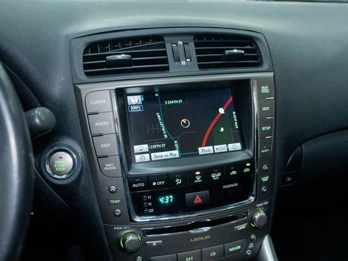 Used 2010 Lexus IS 250C image 32