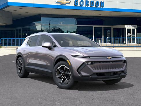 New 2026 Chevrolet Equinox EV LT image 7