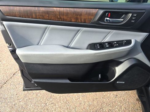 Used 2018 Subaru Outback 2.5i Limited image 22